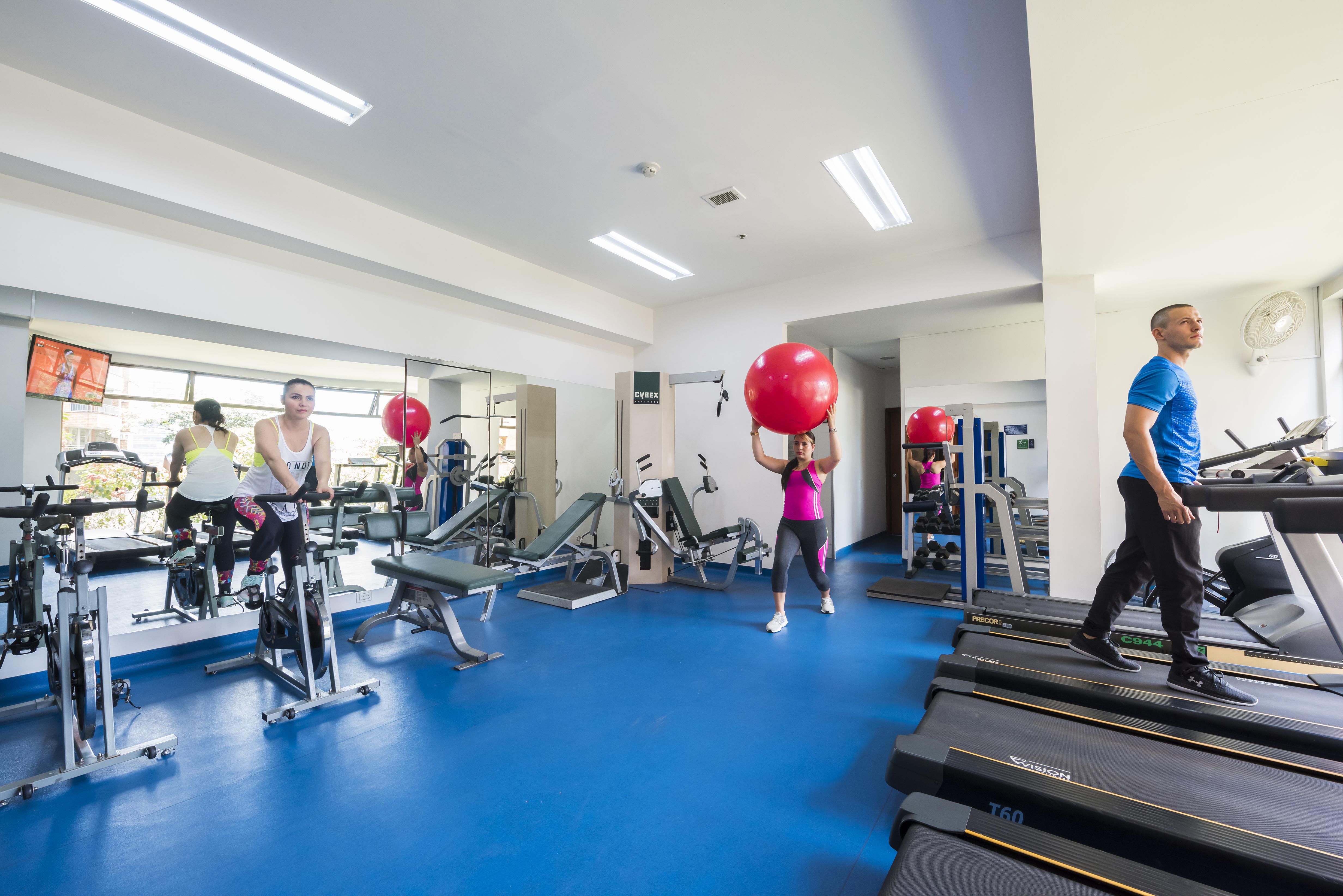 Hotel Dann Carlton Belfort Medellín Exterior foto The gym at the University of Roehampton
