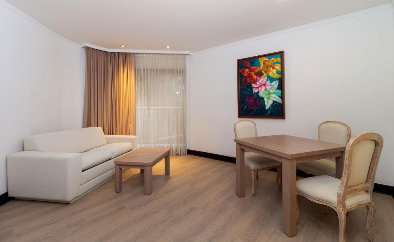 Hotel Dann Carlton Belfort Medellín Exterior foto A living room