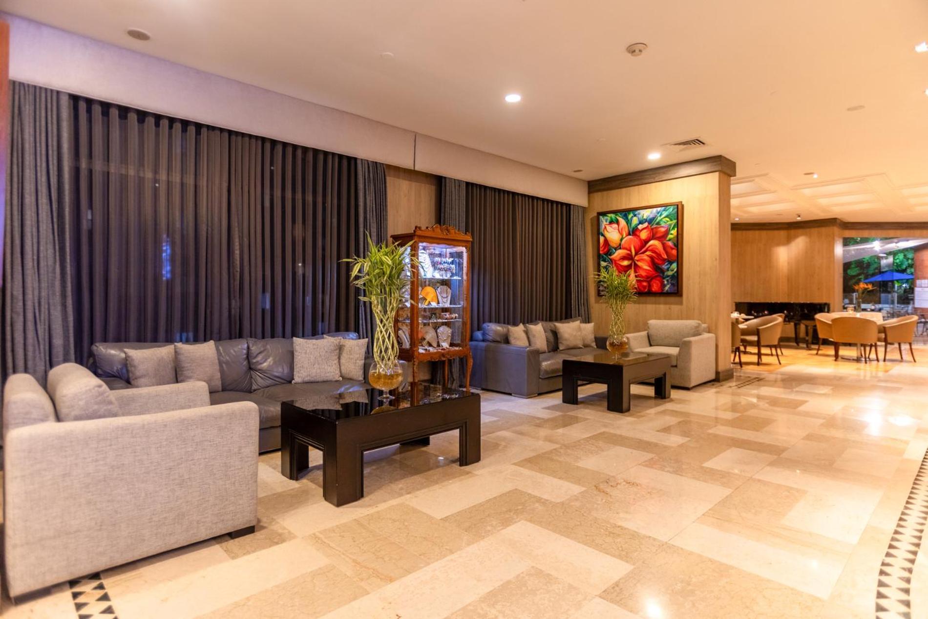 Hotel Dann Carlton Belfort Medellín Exterior foto Lobby